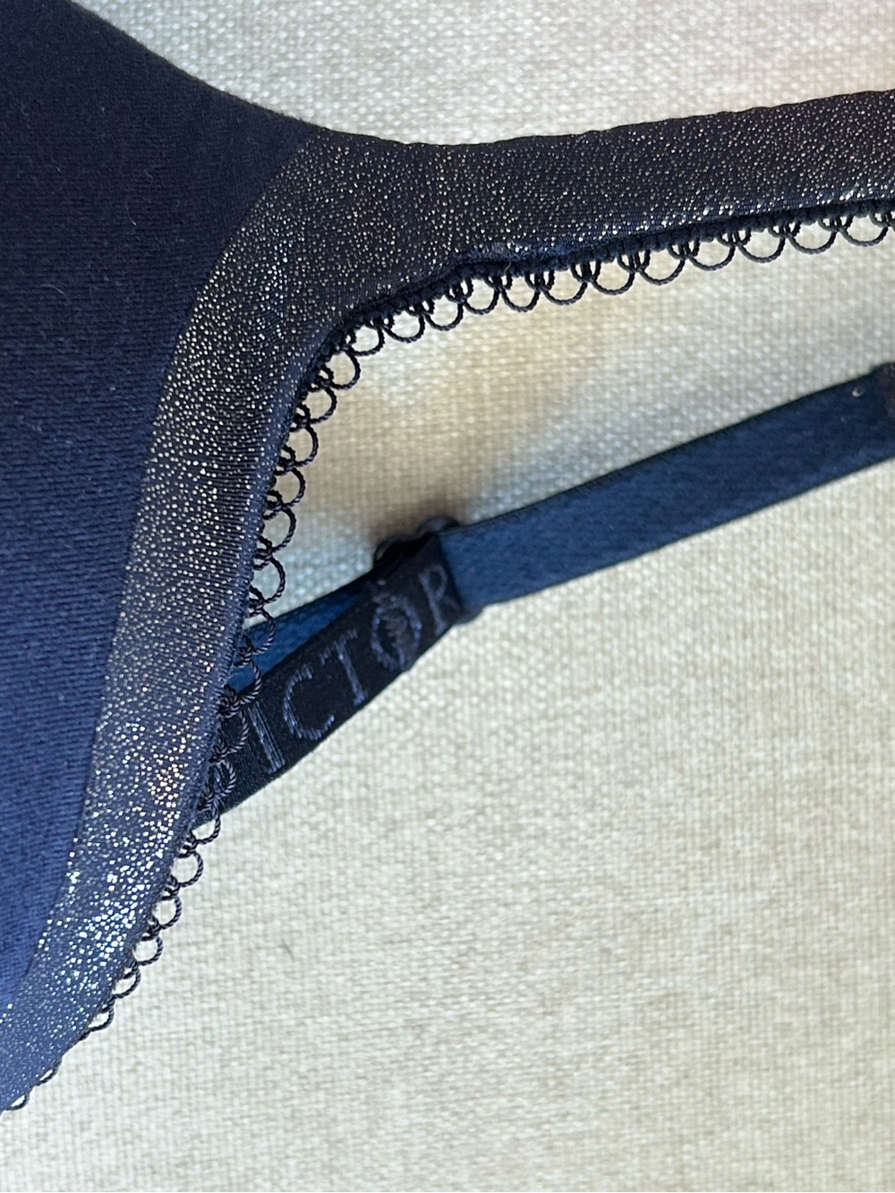 VS adjustable strap lined Demi bra sz 32D - Picture 3 of 9
